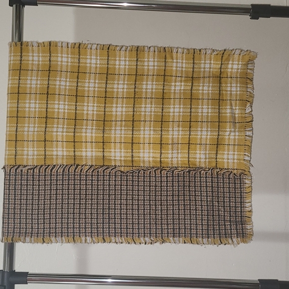 Scarfs - Picture 5 of 8